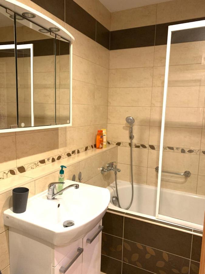Apartment C47 トルナヴァ エクステリア 写真